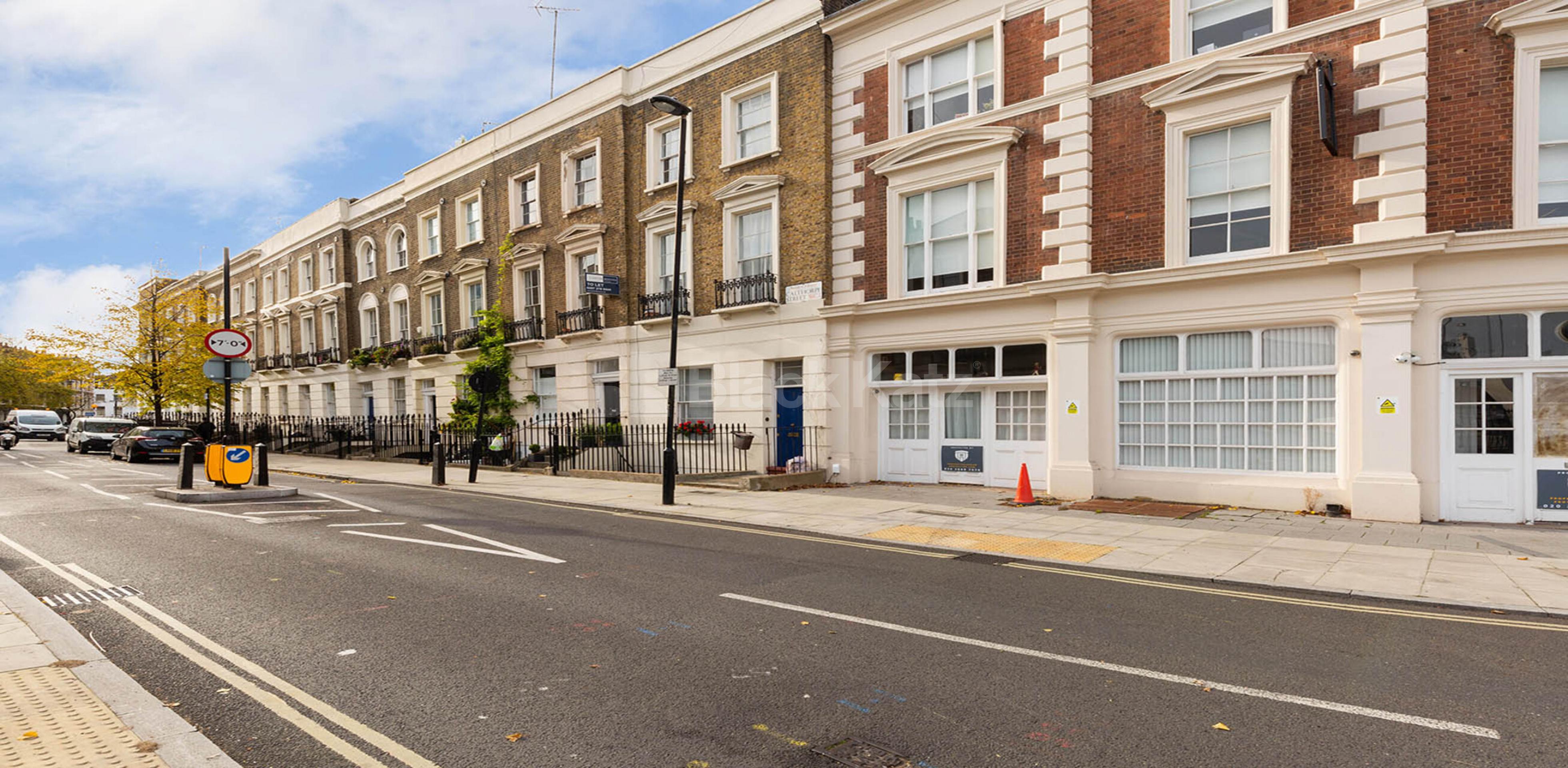 			NEW INSTRUCTION, 3 Bedroom, 1 bath, 1 reception Flat			 Grays Inn Road, Kings Cross WC1X